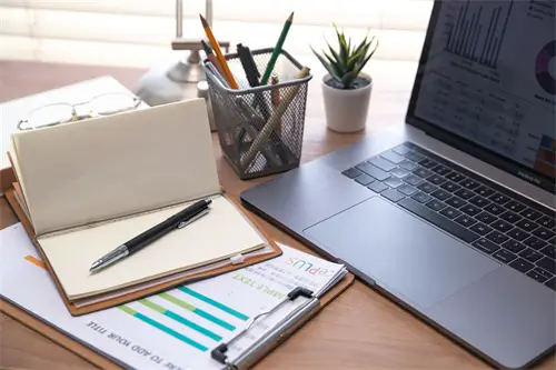 旅游该去哪里呢英语